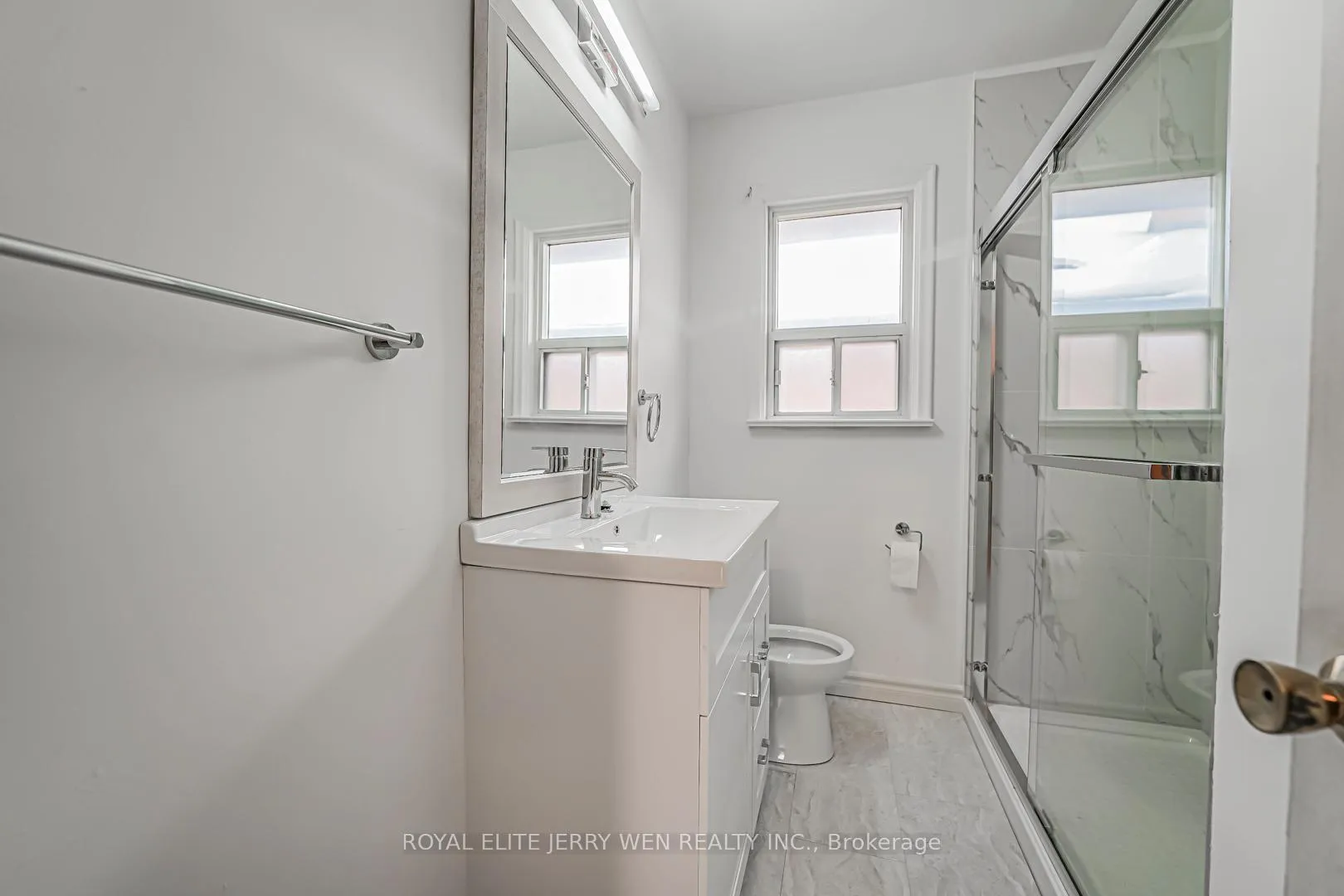 Photo 15 of Unit Upper, 12 North Heights Road, Etobicoke, Princess-Rosethorn — HOMEH