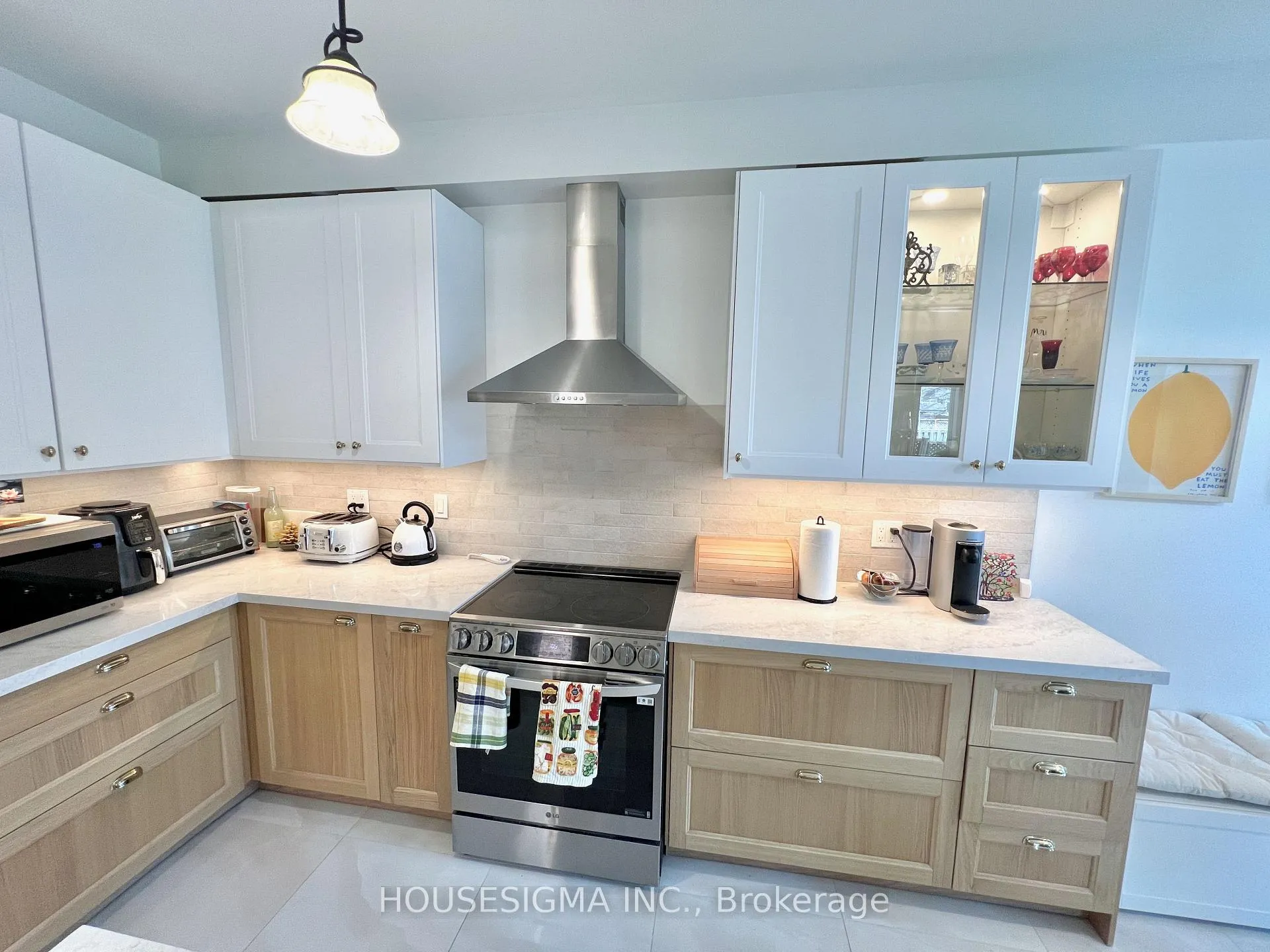 Photo 6 of 123 Wildberry Crescent, Vaughan, Vellore Village — HOMEH