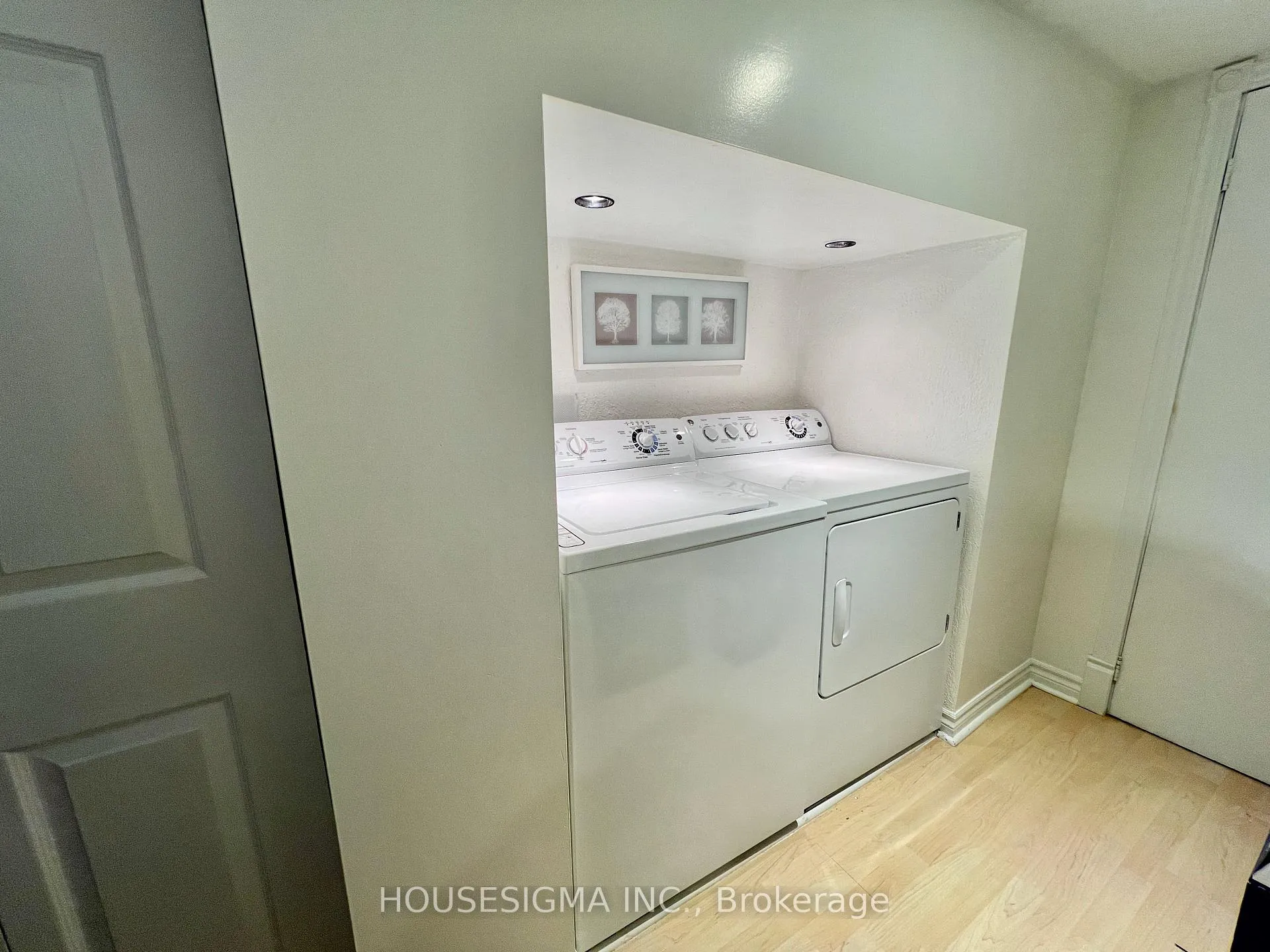 Photo 22 of 123 Wildberry Crescent, Vaughan, Vellore Village — HOMEH