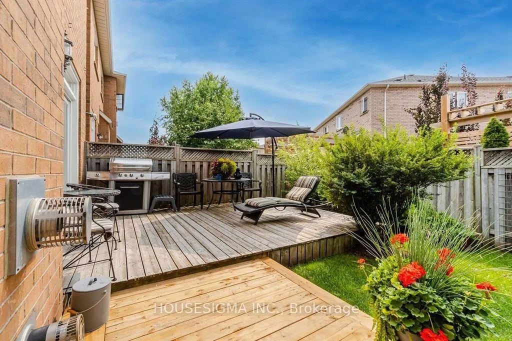 Photo 24 of 123 Wildberry Crescent, Vaughan, Vellore Village — HOMEH
