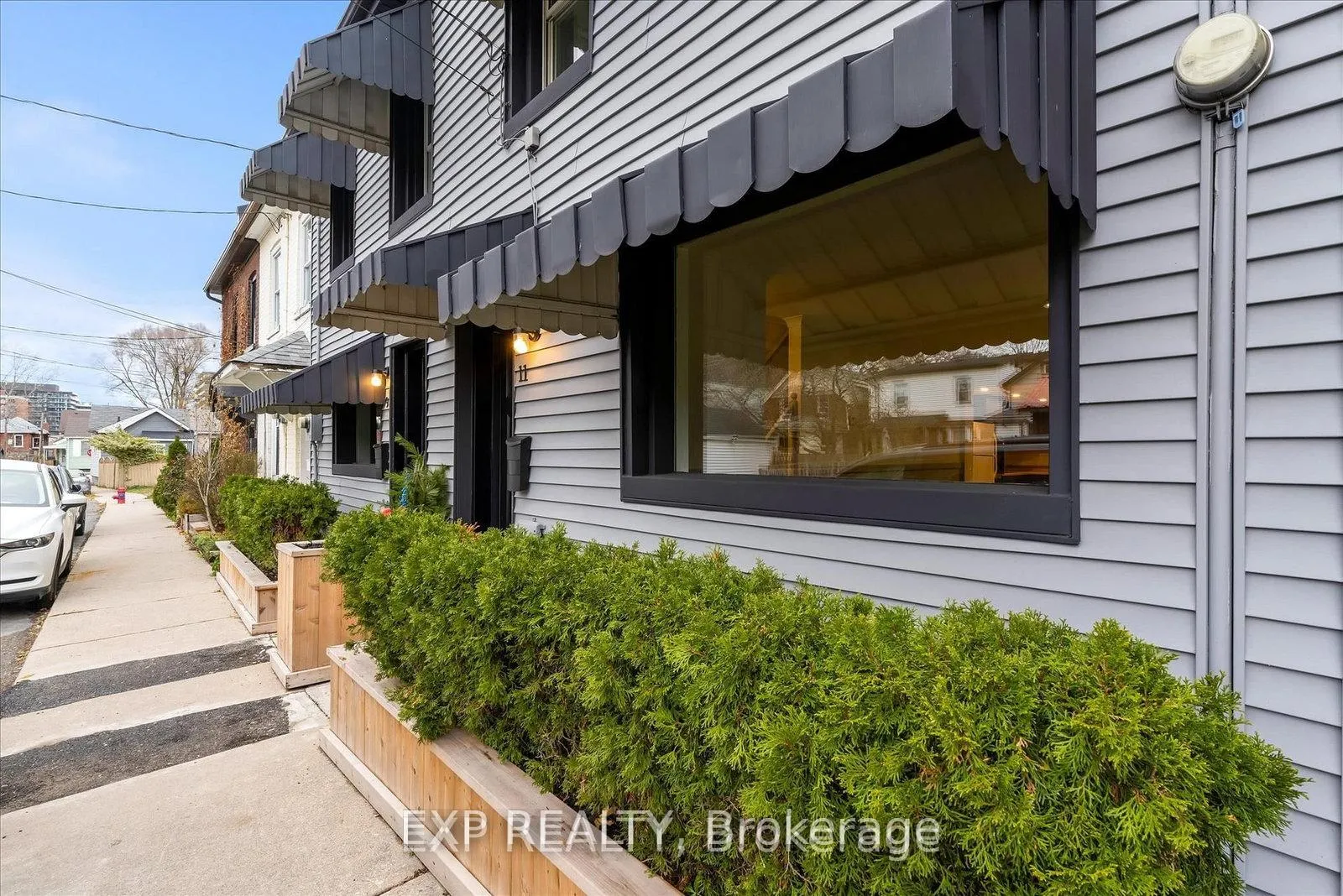 Photo 2 of 11 Ford Street, Hamilton, Corktown — HOMEH