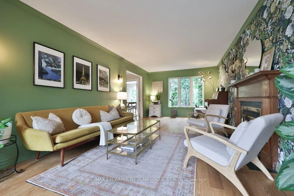 Photo 3 of 690 Lambshead Drive, Burlington, Brant — HOMEH