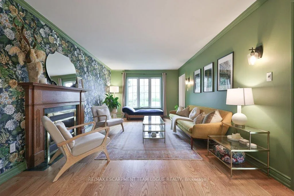 Photo 4 of 690 Lambshead Drive, Burlington, Brant — HOMEH