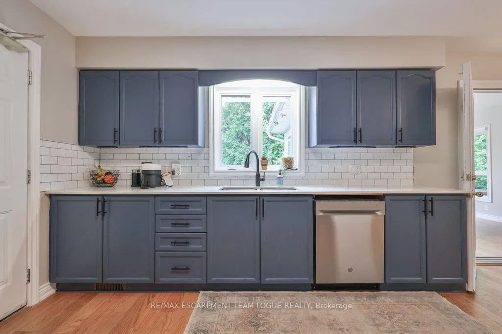 Photo 10 of 690 Lambshead Drive, Burlington, Brant — HOMEH