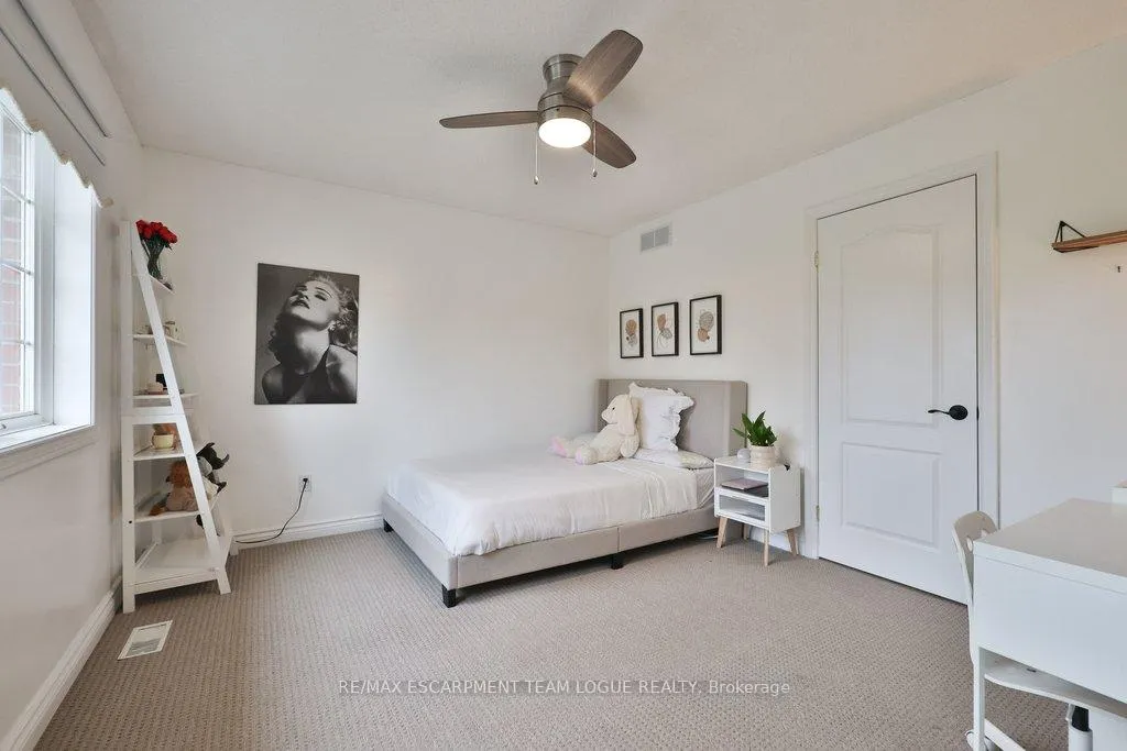 Photo 21 of 690 Lambshead Drive, Burlington, Brant — HOMEH