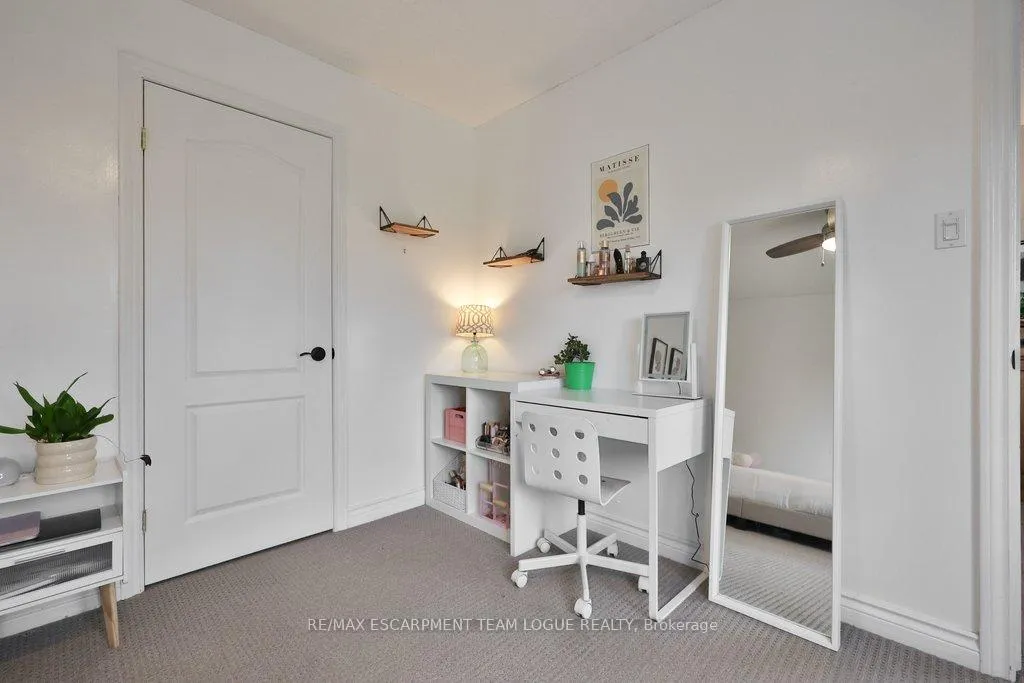 Photo 23 of 690 Lambshead Drive, Burlington, Brant — HOMEH