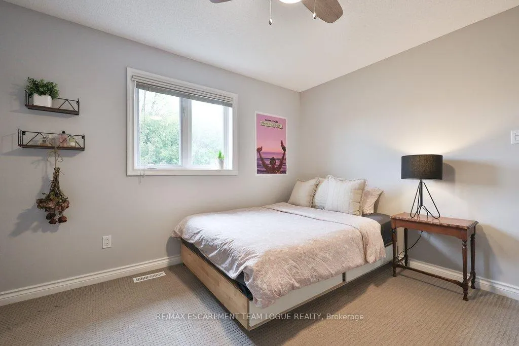 Photo 25 of 690 Lambshead Drive, Burlington, Brant — HOMEH