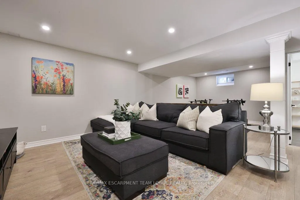 Photo 32 of 690 Lambshead Drive, Burlington, Brant — HOMEH