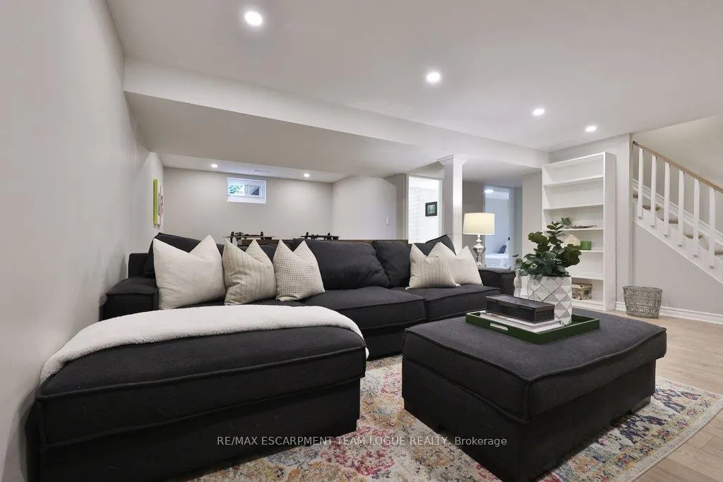 Photo 33 of 690 Lambshead Drive, Burlington, Brant — HOMEH