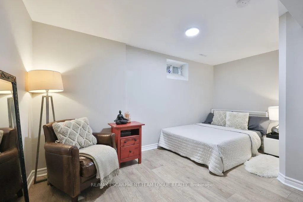 Photo 36 of 690 Lambshead Drive, Burlington, Brant — HOMEH