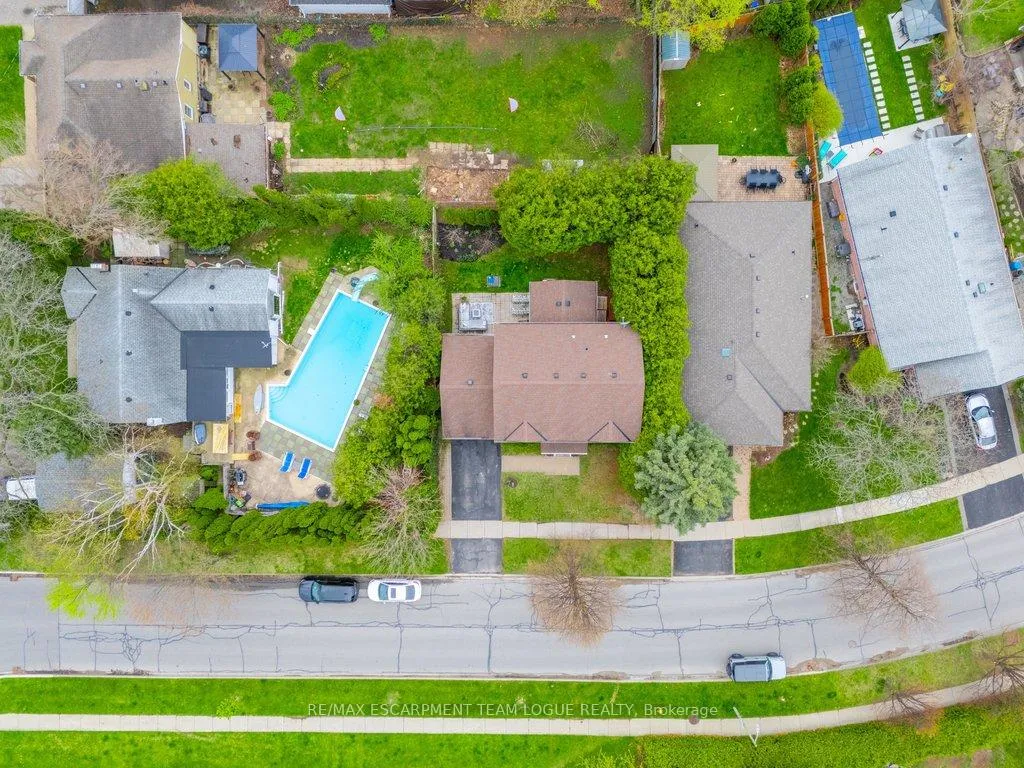 Photo 45 of 690 Lambshead Drive, Burlington, Brant — HOMEH