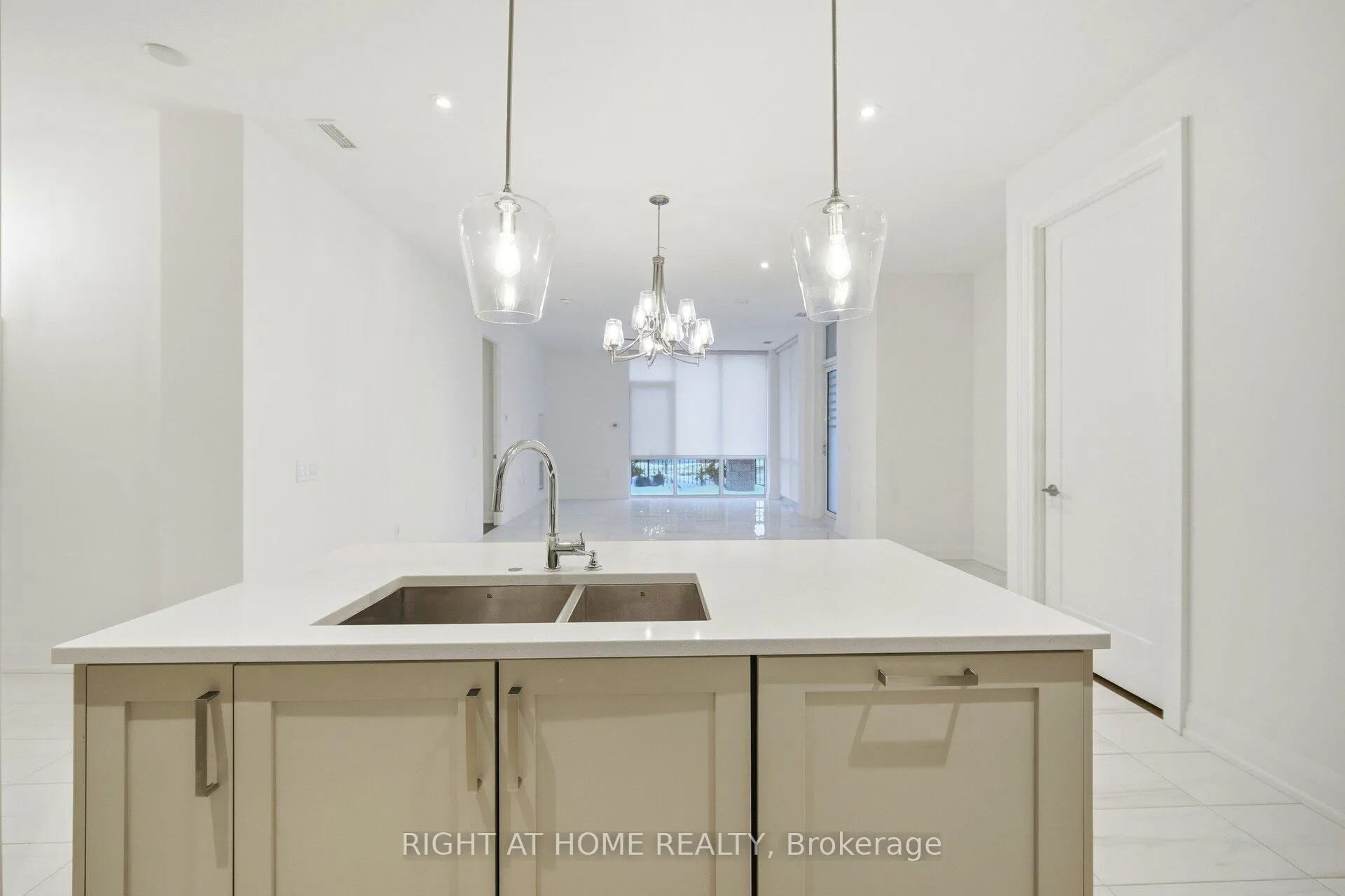 Photo 13 of Unit 105, 42 Mill Street, Halton Hills, Georgetown — HOMEH