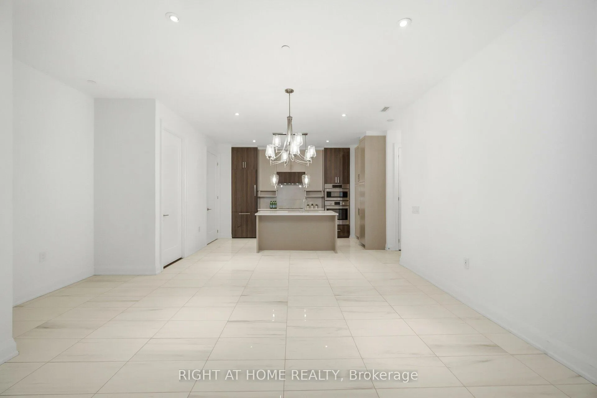 Photo 15 of Unit 105, 42 Mill Street, Halton Hills, Georgetown — HOMEH