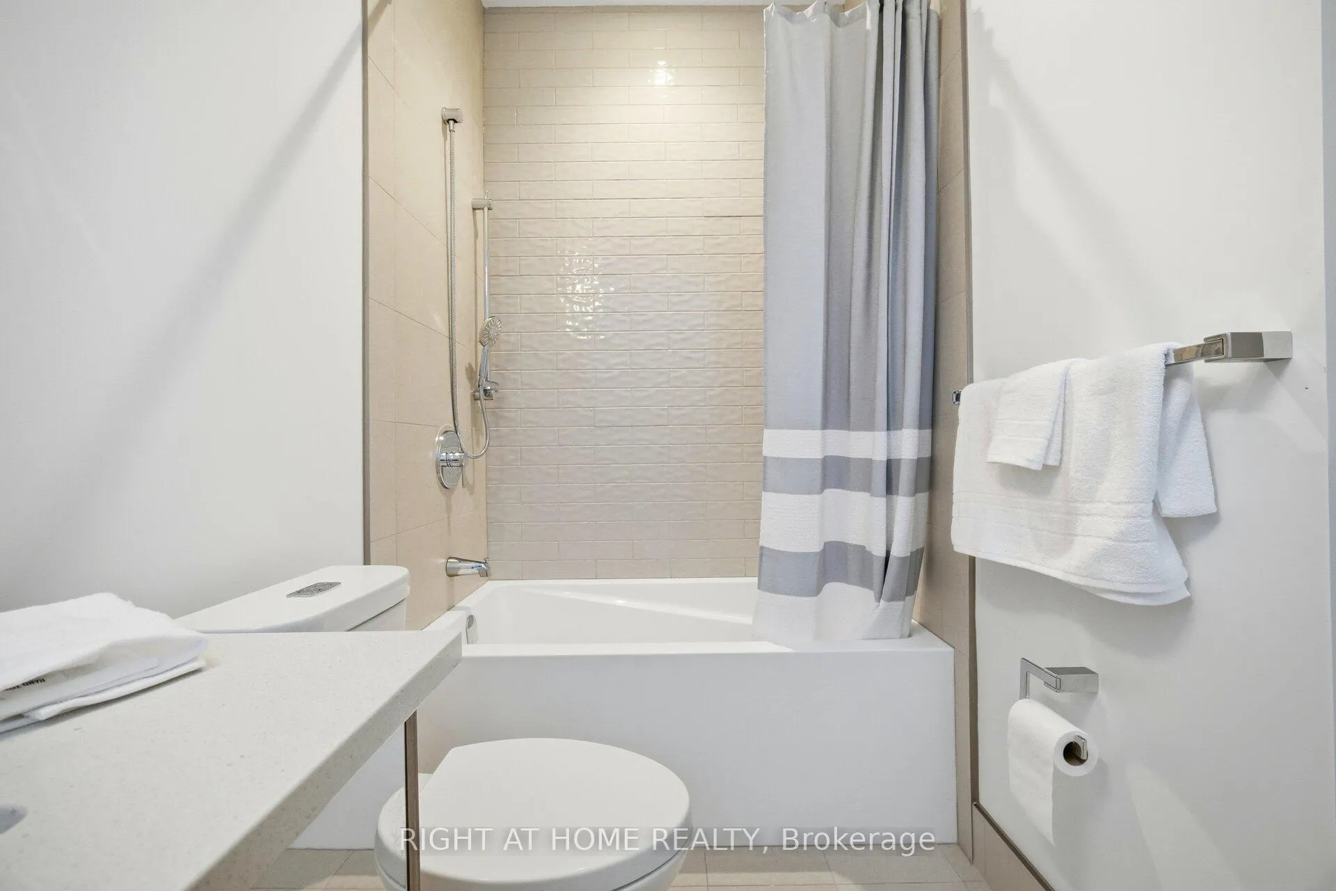 Photo 41 of Unit 105, 42 Mill Street, Halton Hills, Georgetown — HOMEH