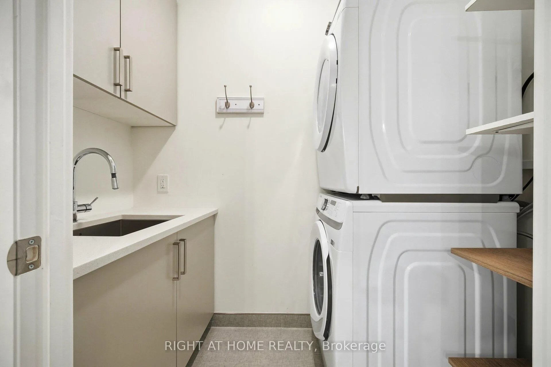 Photo 43 of Unit 105, 42 Mill Street, Halton Hills, Georgetown — HOMEH