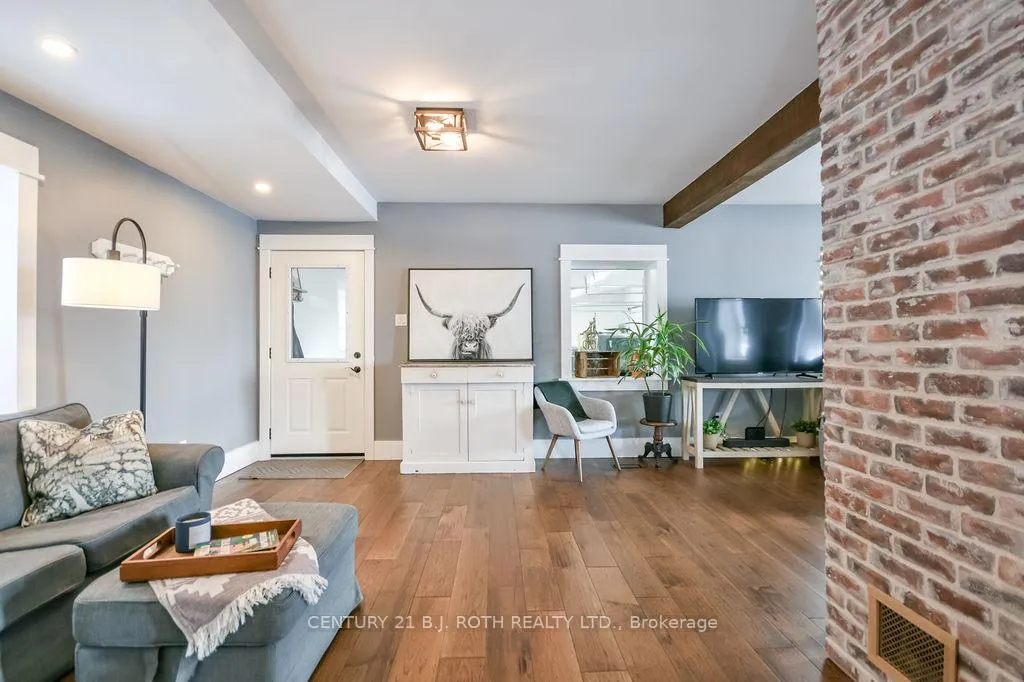 Photo 7 of 4885 6 Line N, Oro-Medonte, Moonstone — HOMEH