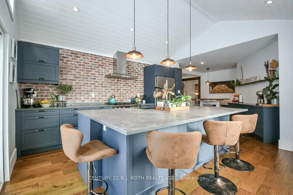 Photo 16 of 4885 6 Line N, Oro-Medonte, Moonstone — HOMEH