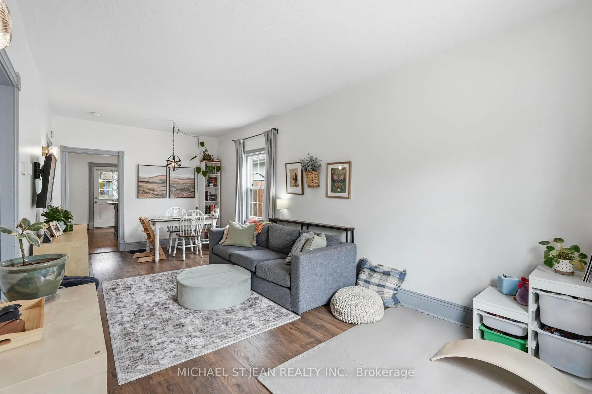 Photo 5 of 13 Gordon Street, Brantford — HOMEH