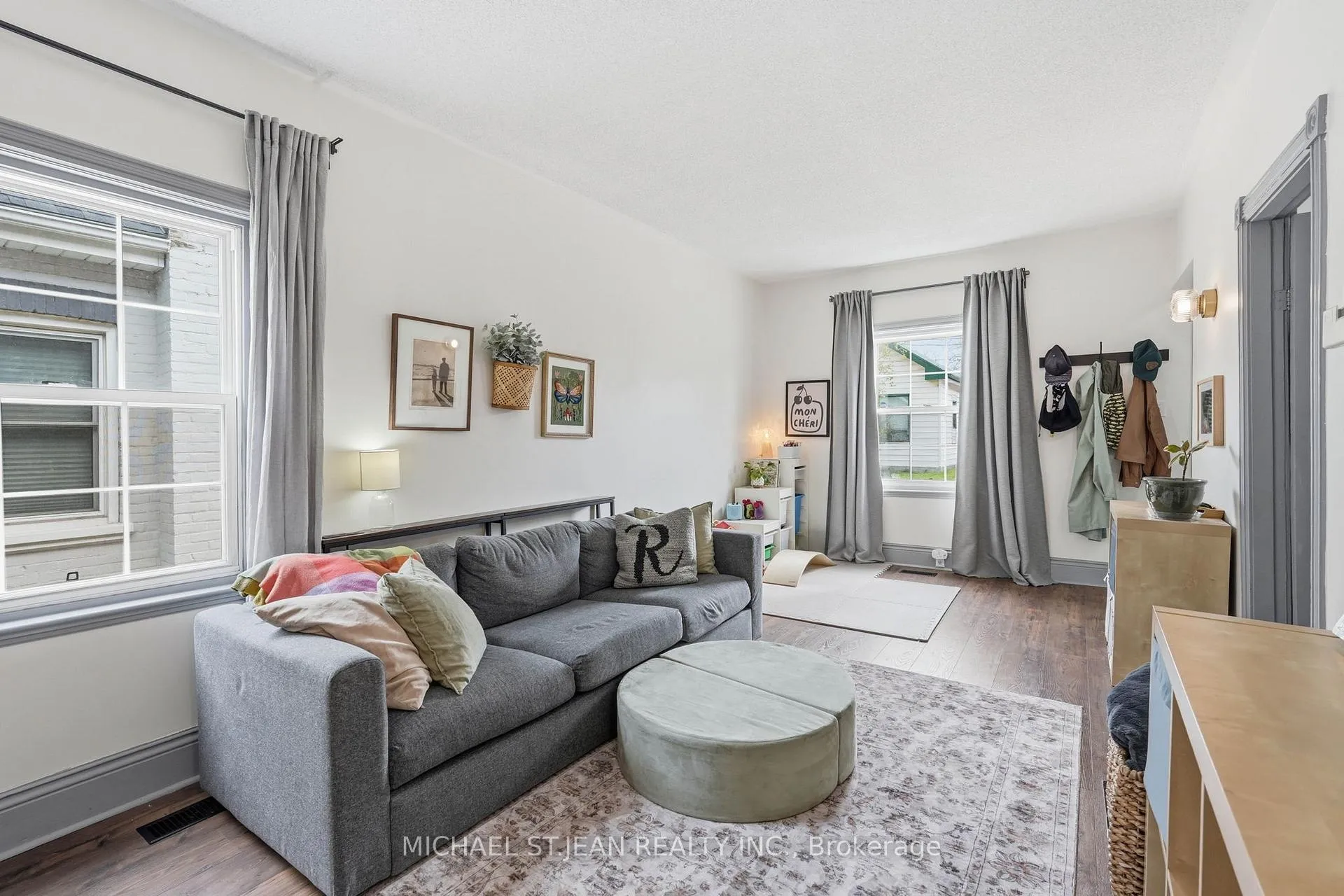 Photo 8 of 13 Gordon Street, Brantford — HOMEH