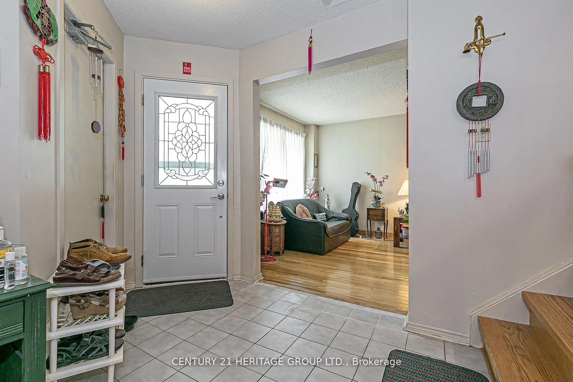 Photo 3 of 261 Badessa Circle, Vaughan, Brownridge — HOMEH