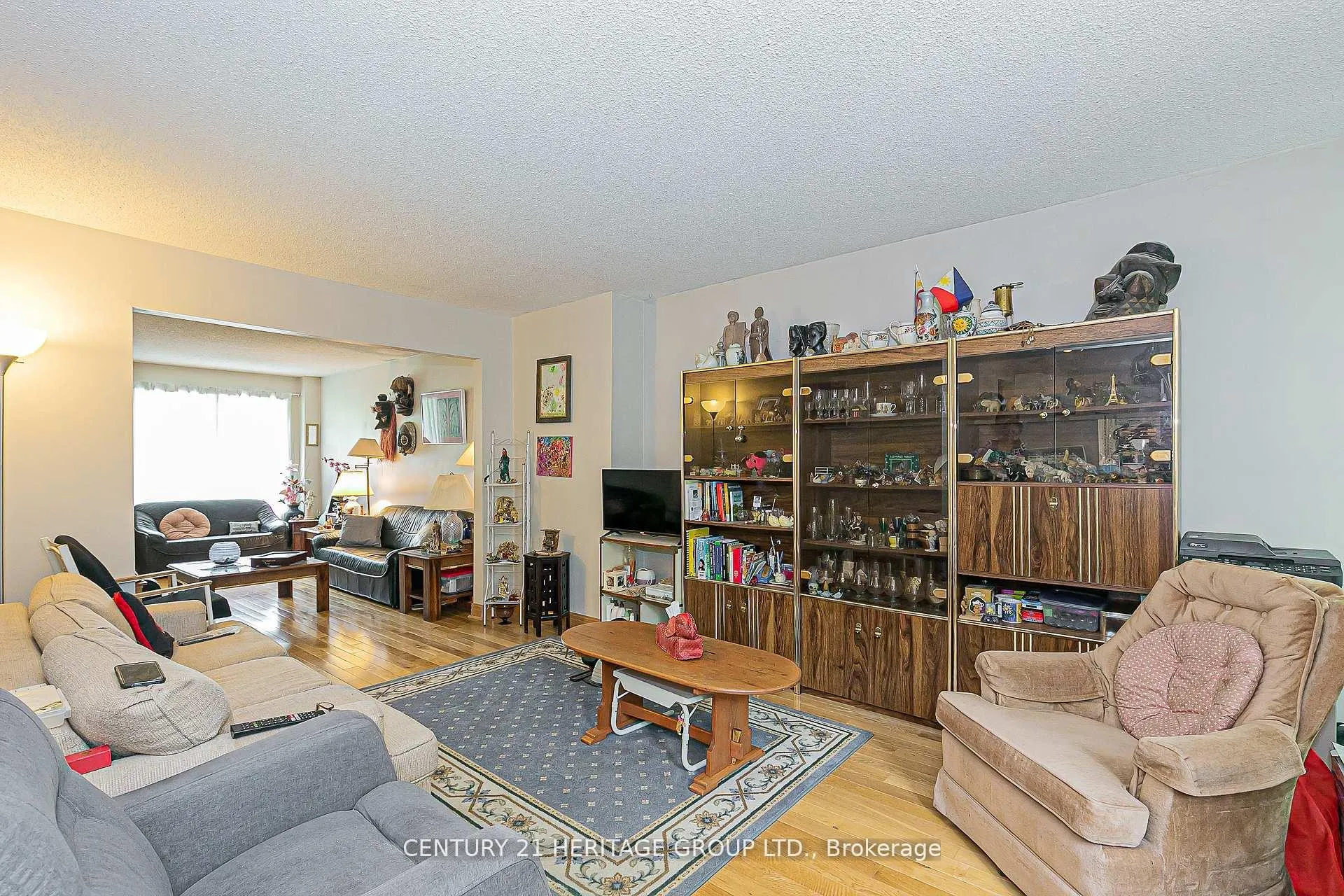 Photo 5 of 261 Badessa Circle, Vaughan, Brownridge — HOMEH