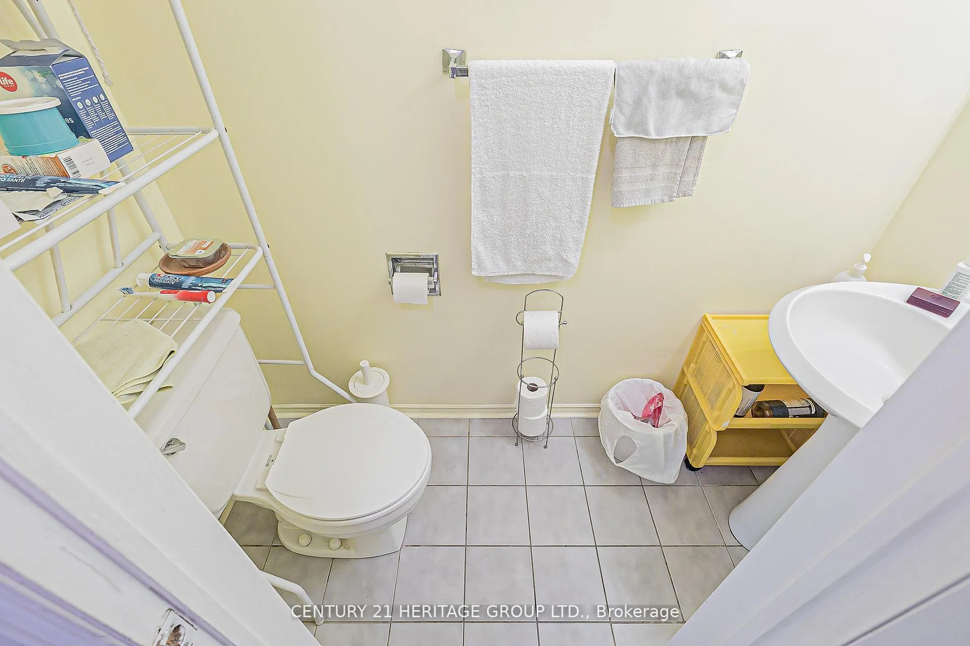 Photo 10 of 261 Badessa Circle, Vaughan, Brownridge — HOMEH