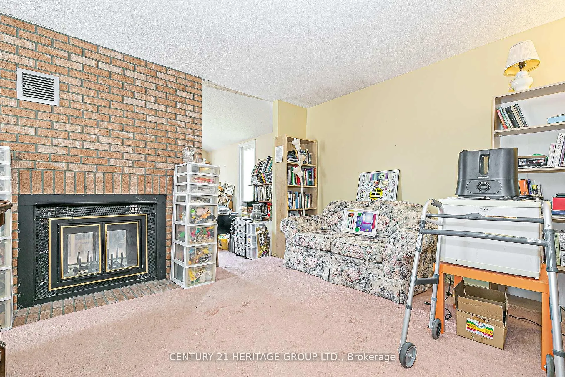 Photo 13 of 261 Badessa Circle, Vaughan, Brownridge — HOMEH