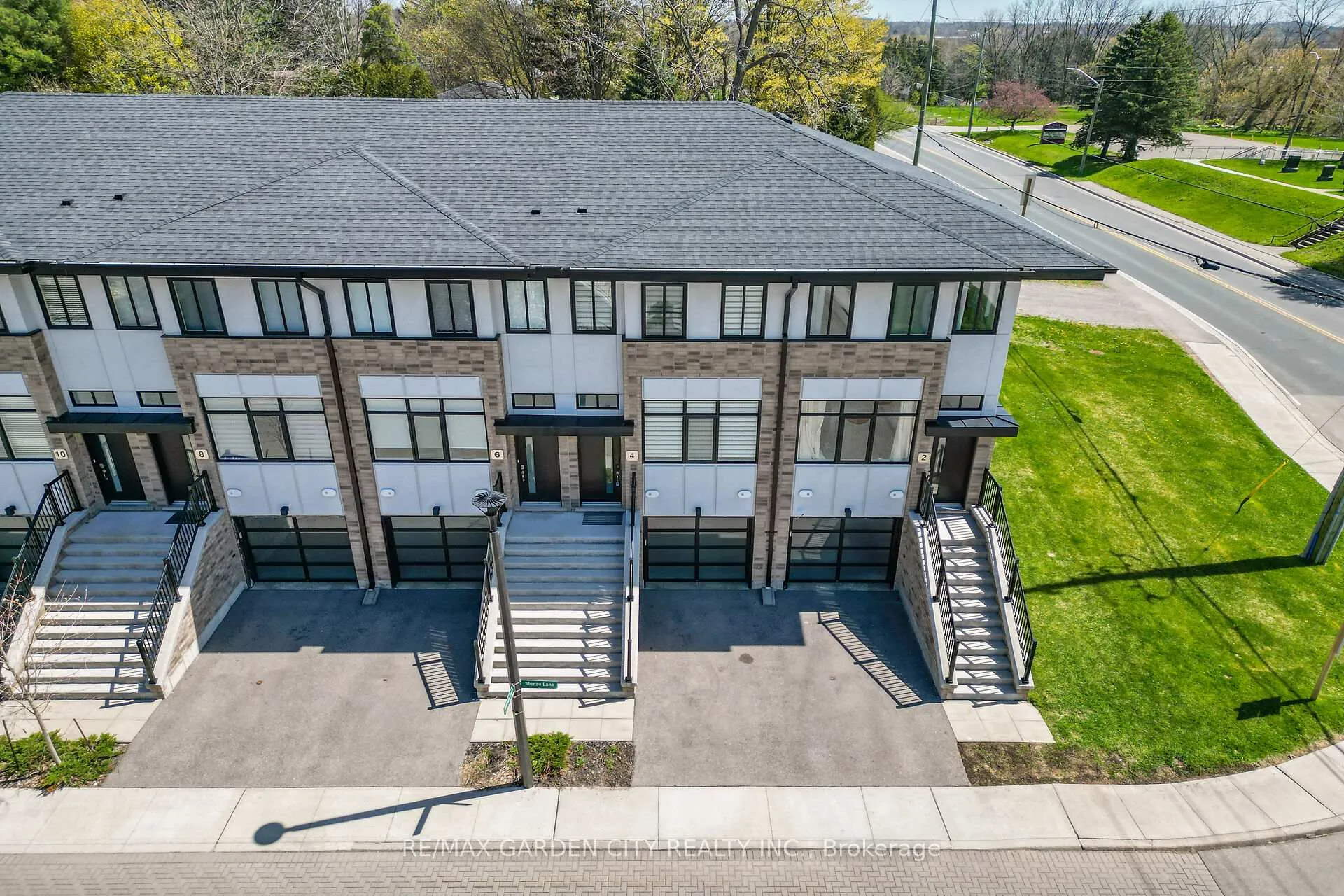 Photo 1 of 4 Munay Lane, Hamilton, Ancaster — HOMEH