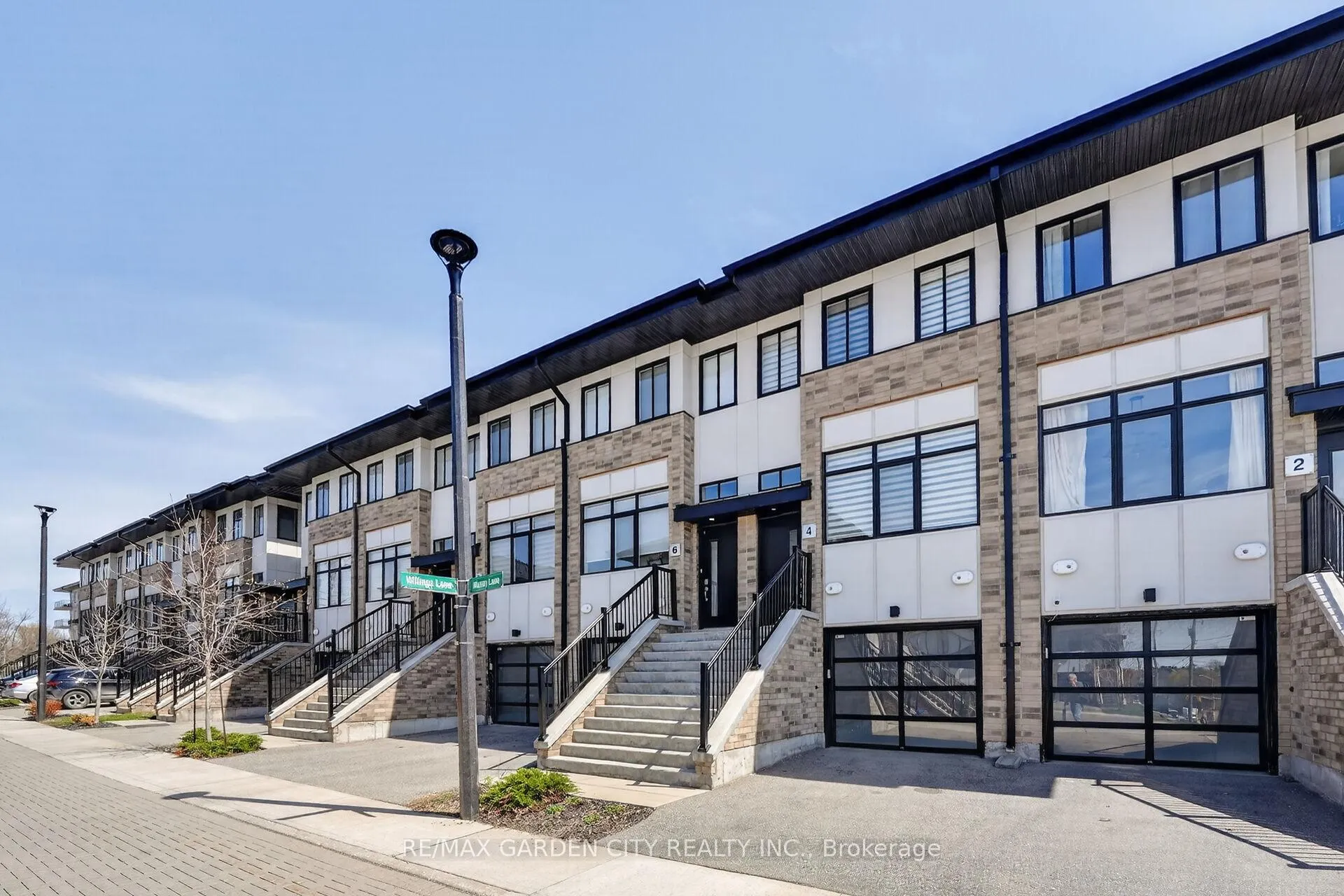 Photo 3 of 4 Munay Lane, Hamilton, Ancaster — HOMEH