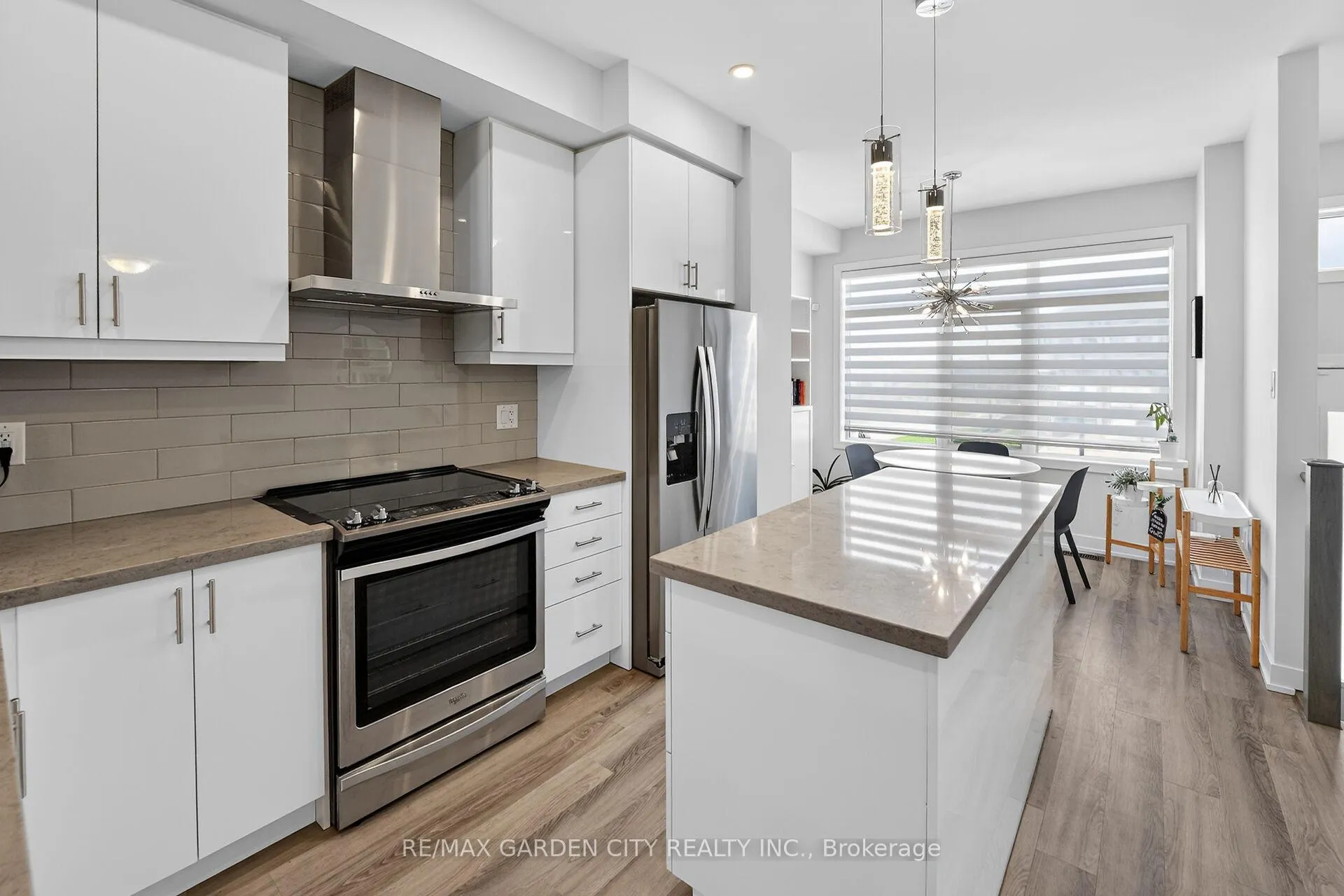 Photo 9 of 4 Munay Lane, Hamilton, Ancaster — HOMEH