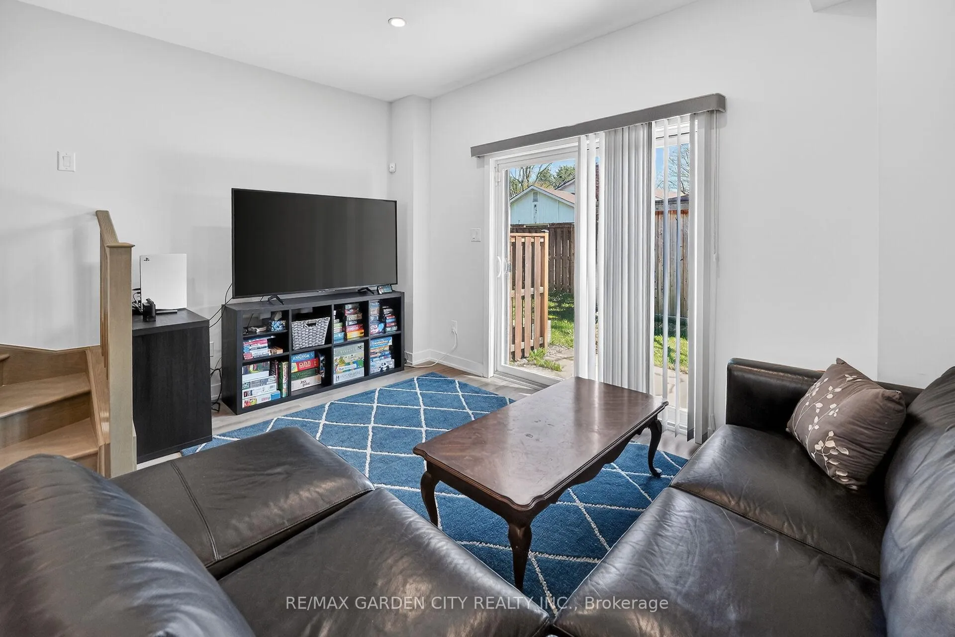 Photo 12 of 4 Munay Lane, Hamilton, Ancaster — HOMEH
