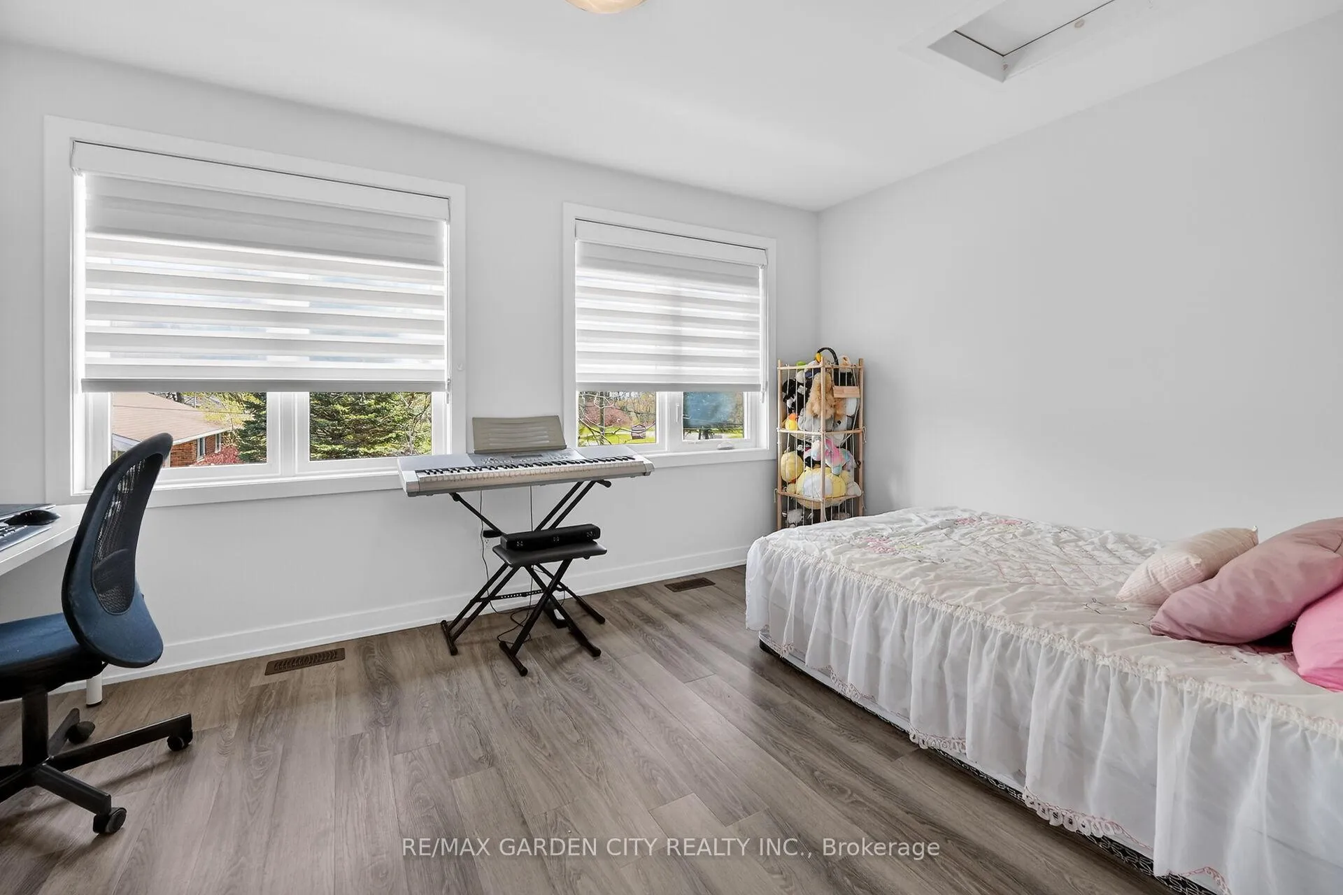 Photo 18 of 4 Munay Lane, Hamilton, Ancaster — HOMEH