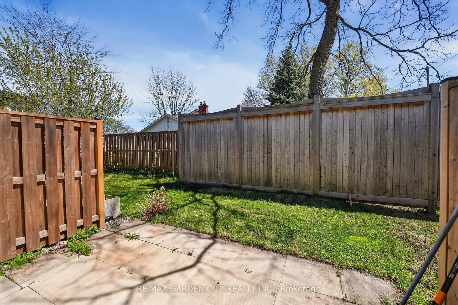 Photo 28 of 4 Munay Lane, Hamilton, Ancaster — HOMEH