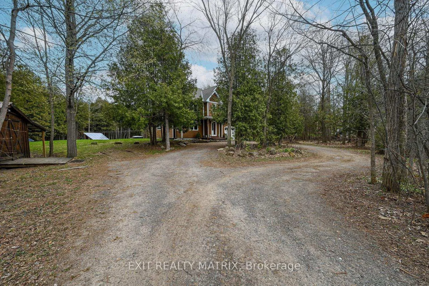 Photo 2 of 4081 Caracourt Drive, Ottawa, Vernon — HOMEH