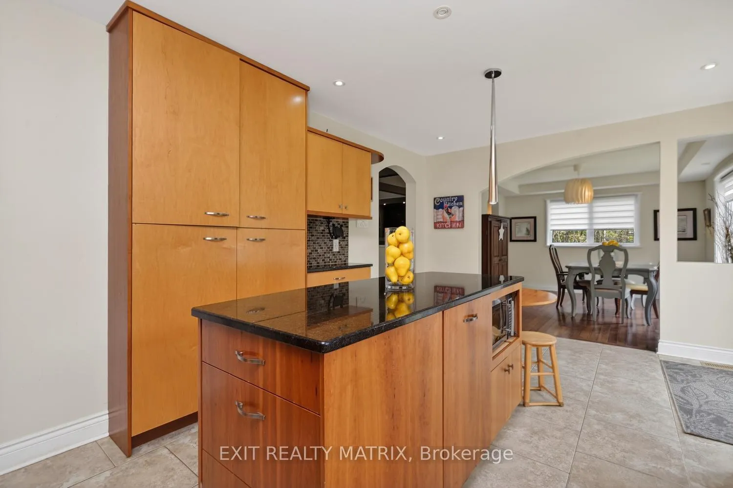 Photo 15 of 4081 Caracourt Drive, Ottawa, Vernon — HOMEH
