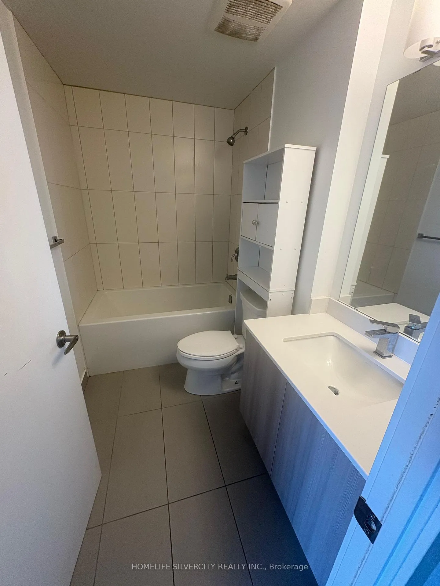 Photo 9 of Unit 312, 550 North Service Road, Grimsby, Grimsby Beach — HOMEH