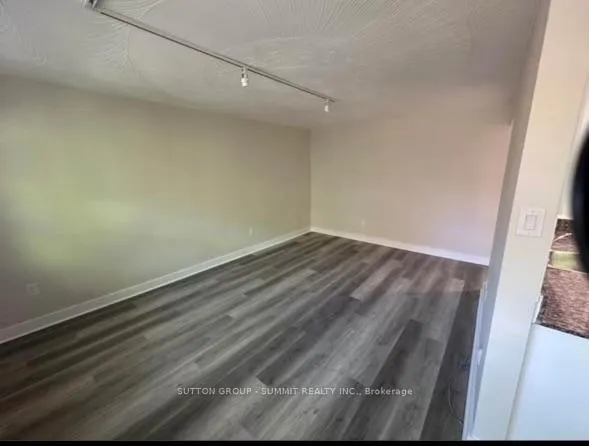 Photo 6 of 105 Raglan Avenue, Toronto, Humewood-Cedarvale — HOMEH