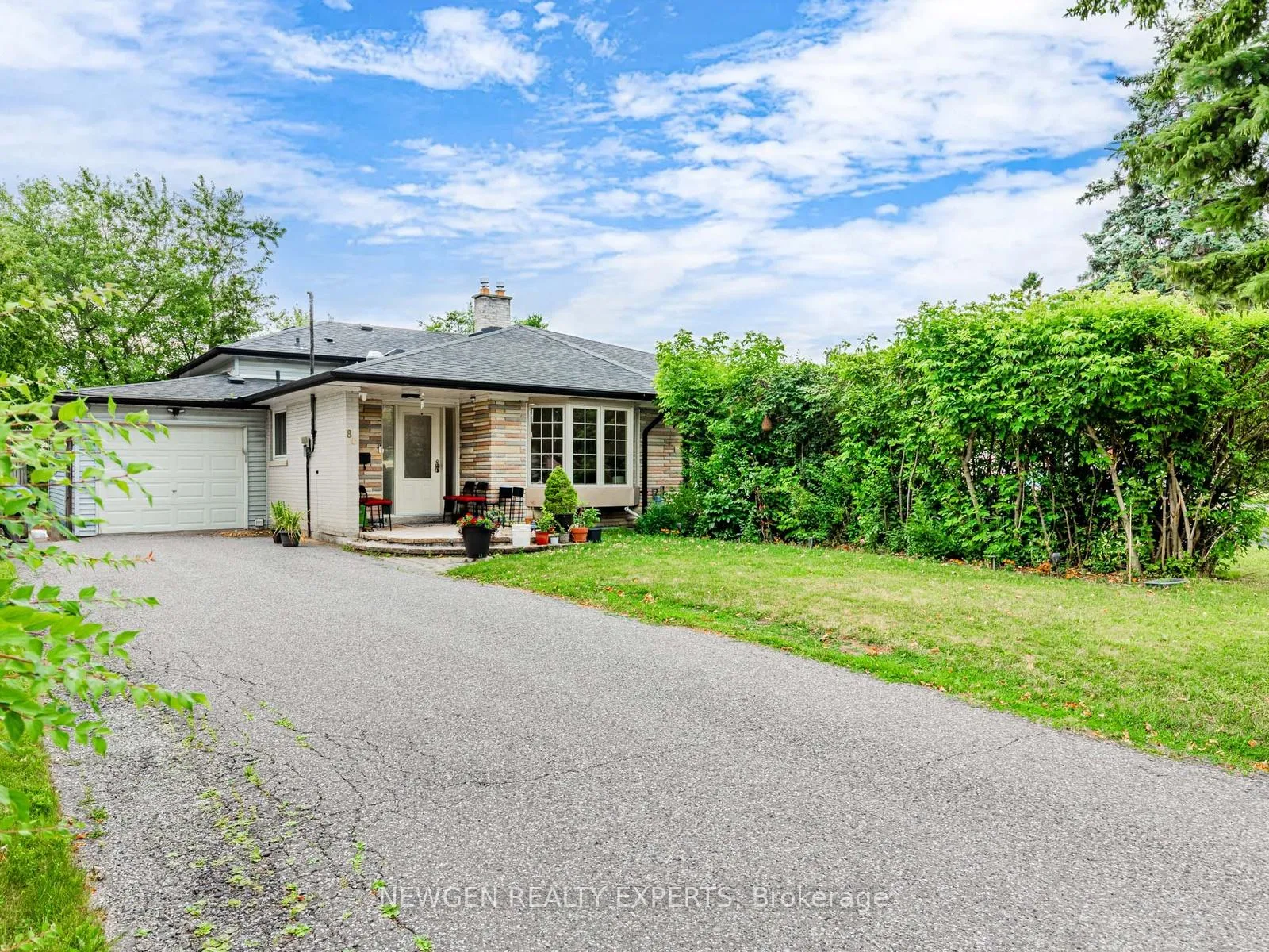 Photo 2 of 80 Sherwood Forest Drive, Markham, Bullock — HOMEH