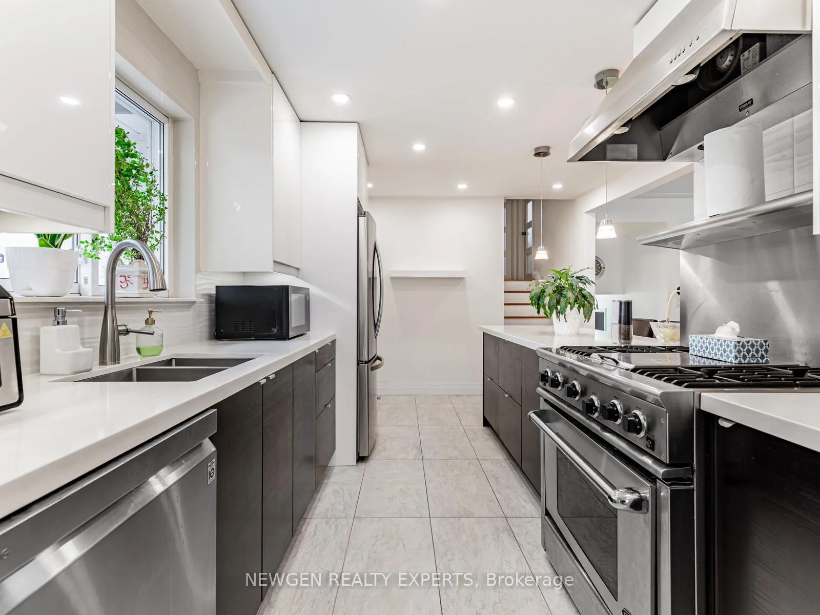 Photo 5 of 80 Sherwood Forest Drive, Markham, Bullock — HOMEH