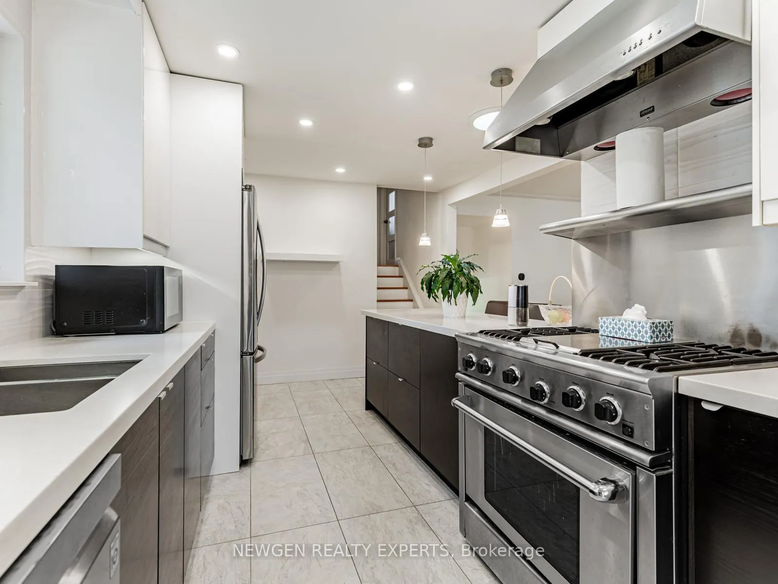 Photo 7 of 80 Sherwood Forest Drive, Markham, Bullock — HOMEH