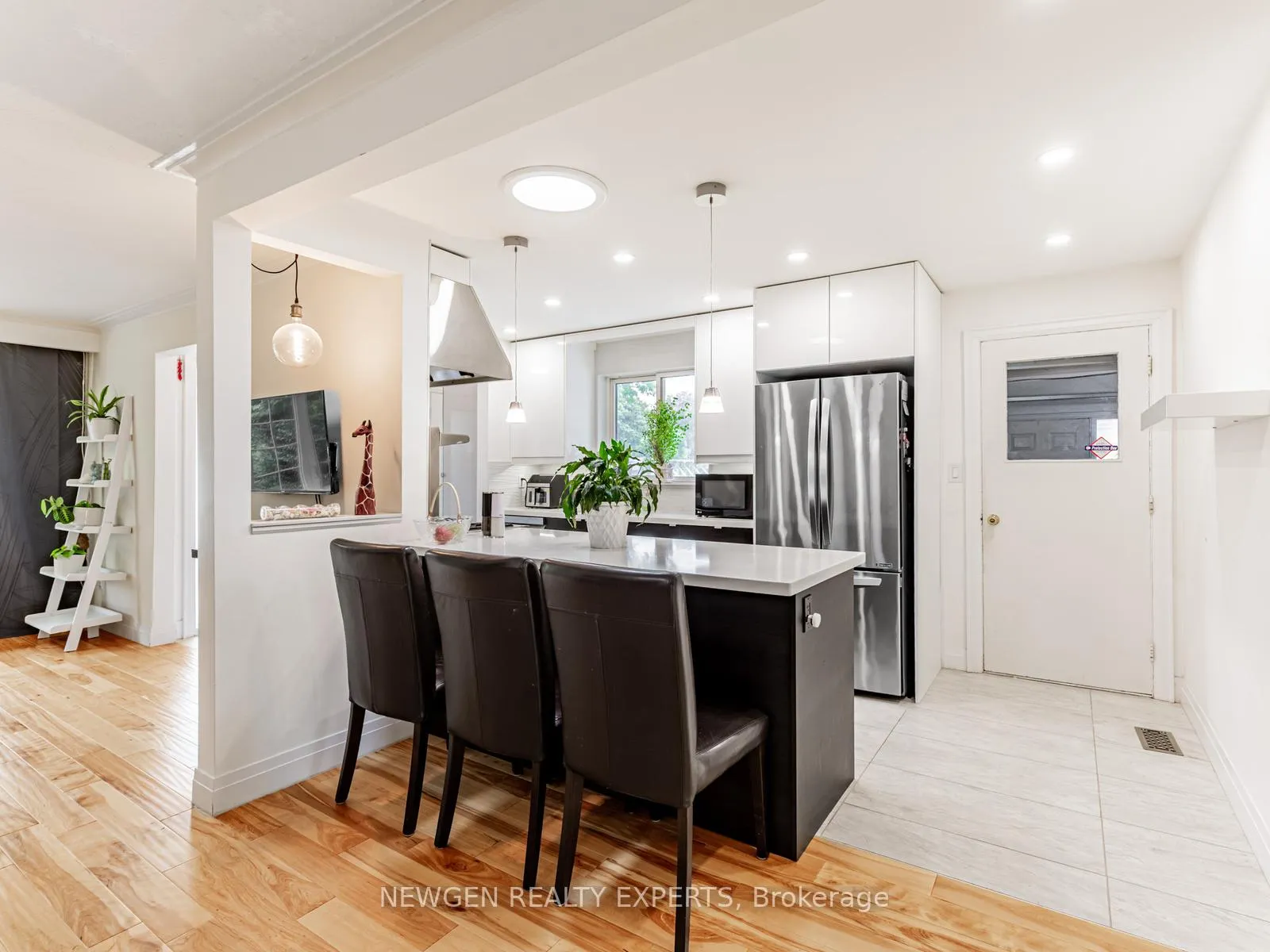 Photo 8 of 80 Sherwood Forest Drive, Markham, Bullock — HOMEH