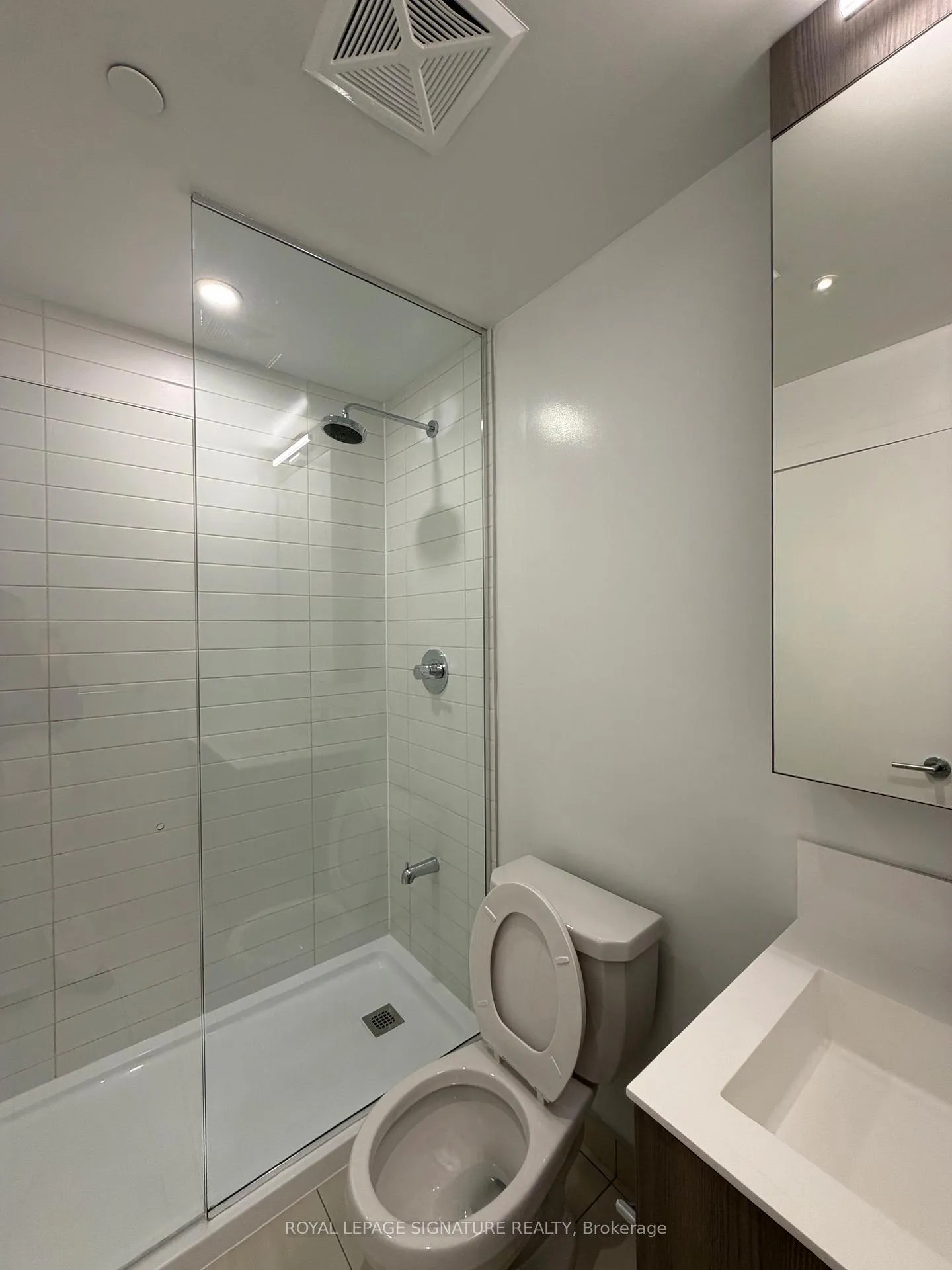 Photo 11 of Unit 710, 40 Lagerfeld Drive, Brampton, Northwest Brampton — HOMEH