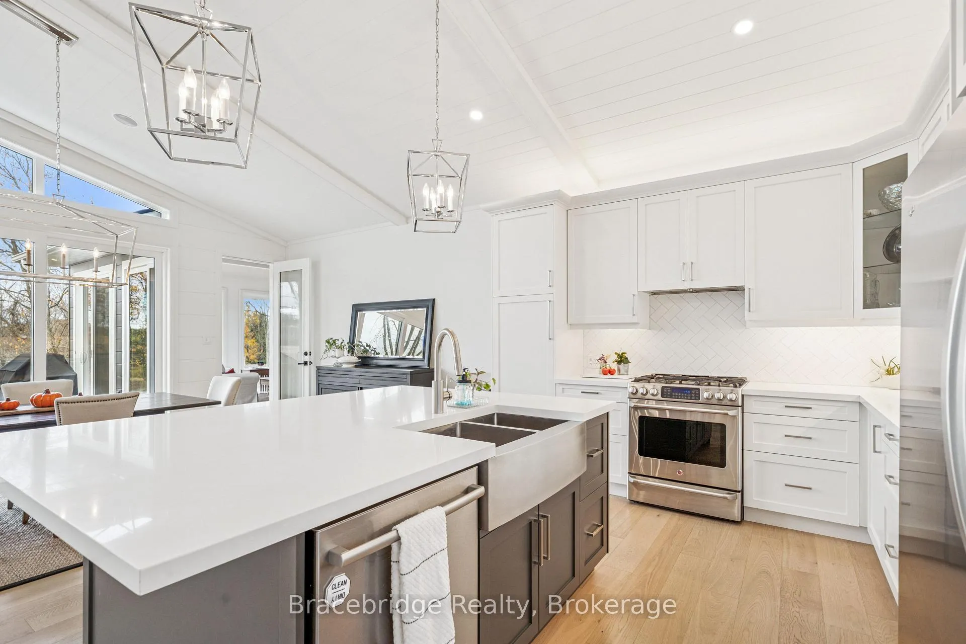 Photo 13 of 1006 Stephens Bay Road, Bracebridge, Muskoka (N) — HOMEH