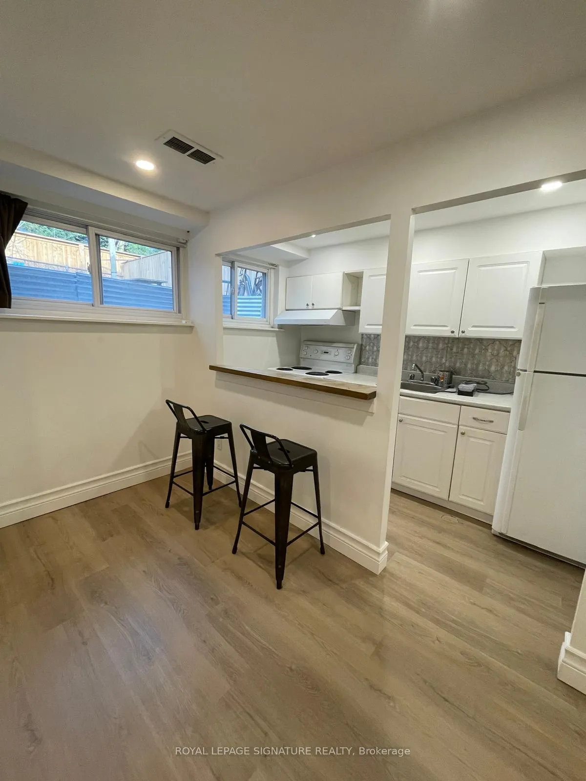 Photo 2 of Unit 1B, 9 Wilson Park Road, Toronto, South Parkdale — HOMEH