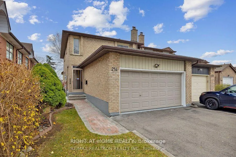 Photo 1 of 214 Borrows Street W, Vaughan, Lakeview Estates — HOMEH