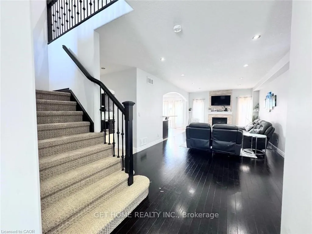 Photo 4 of 294 Featherstone Crescent, Kitchener, Huron Park — HOMEH