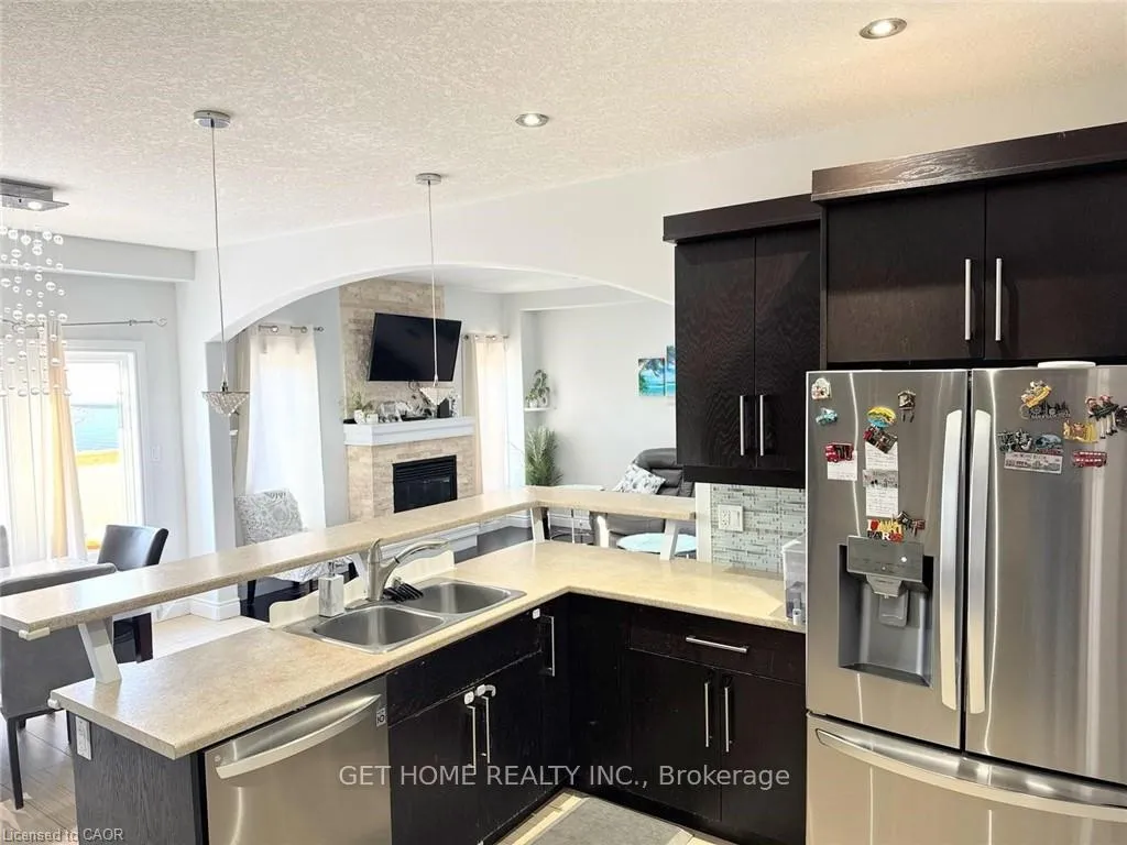 Photo 6 of 294 Featherstone Crescent, Kitchener, Huron Park — HOMEH