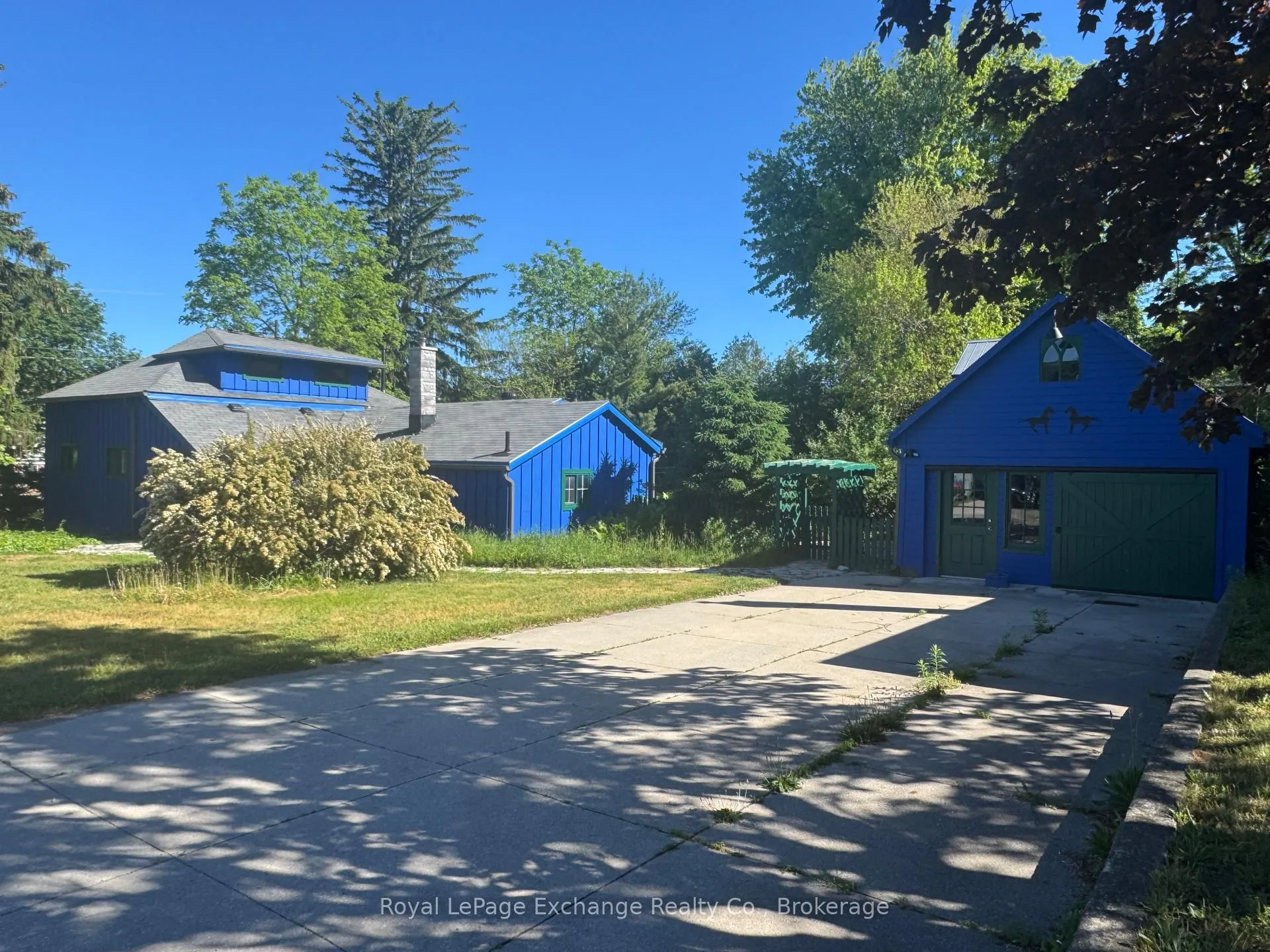 Front of 251 St Albert Street