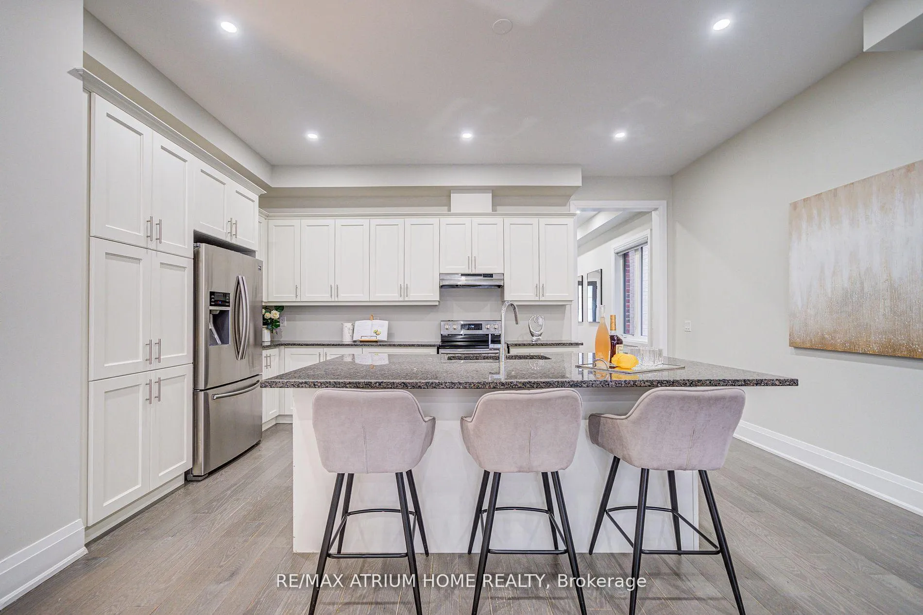 Photo 15 of 90 Hesperus Road, Vaughan, Patterson — HOMEH
