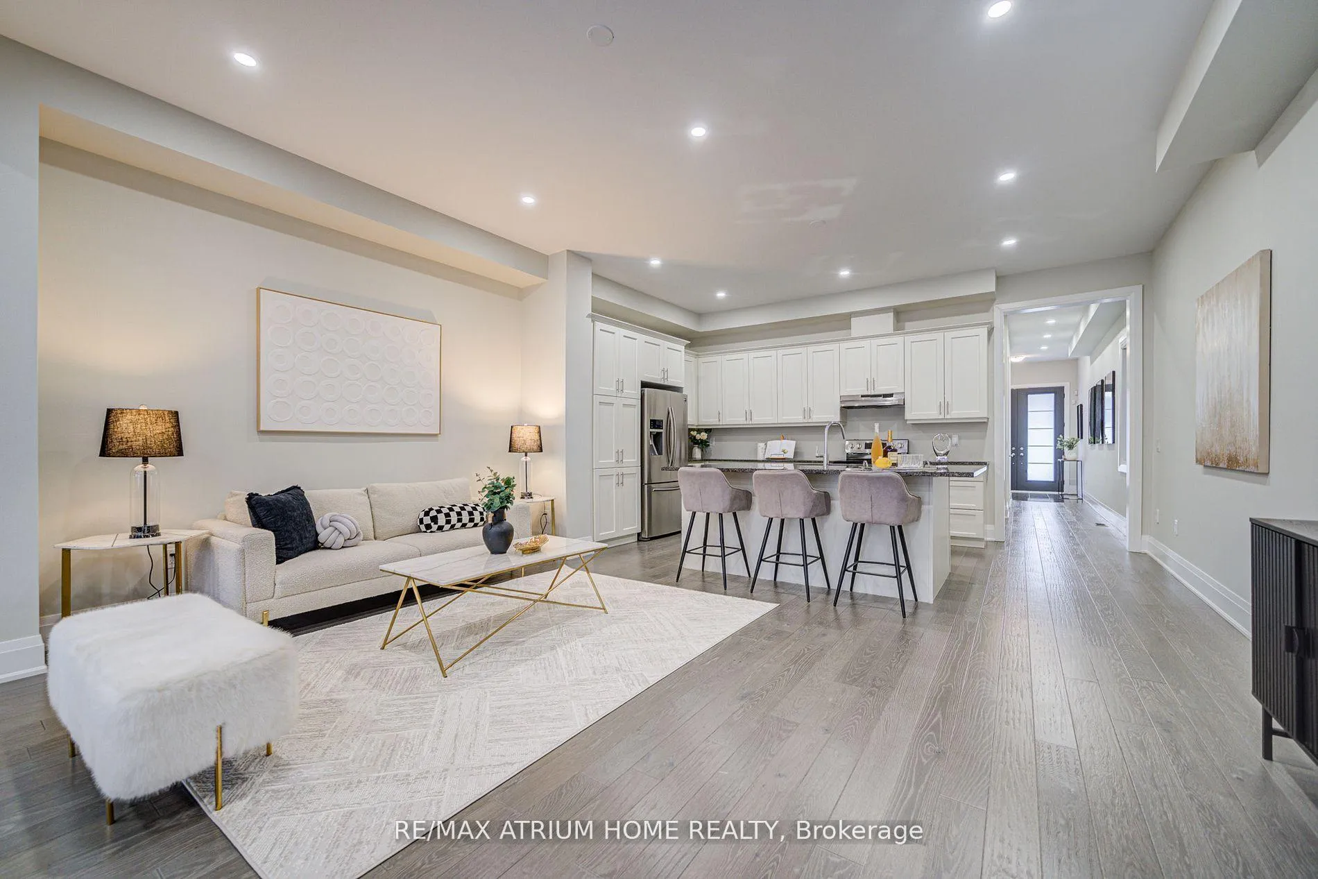 Photo 16 of 90 Hesperus Road, Vaughan, Patterson — HOMEH